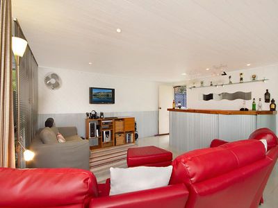 10 Woodlands Drive, Rochedale South