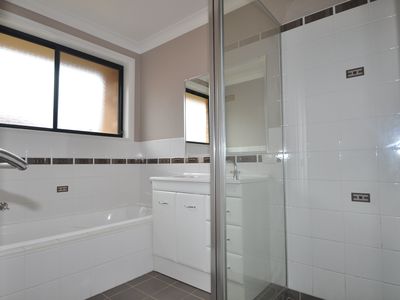 6 Cardiff Arms Avenue, Dubbo