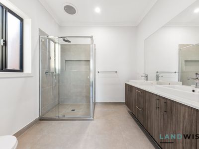 6 Zohan Street, Deanside