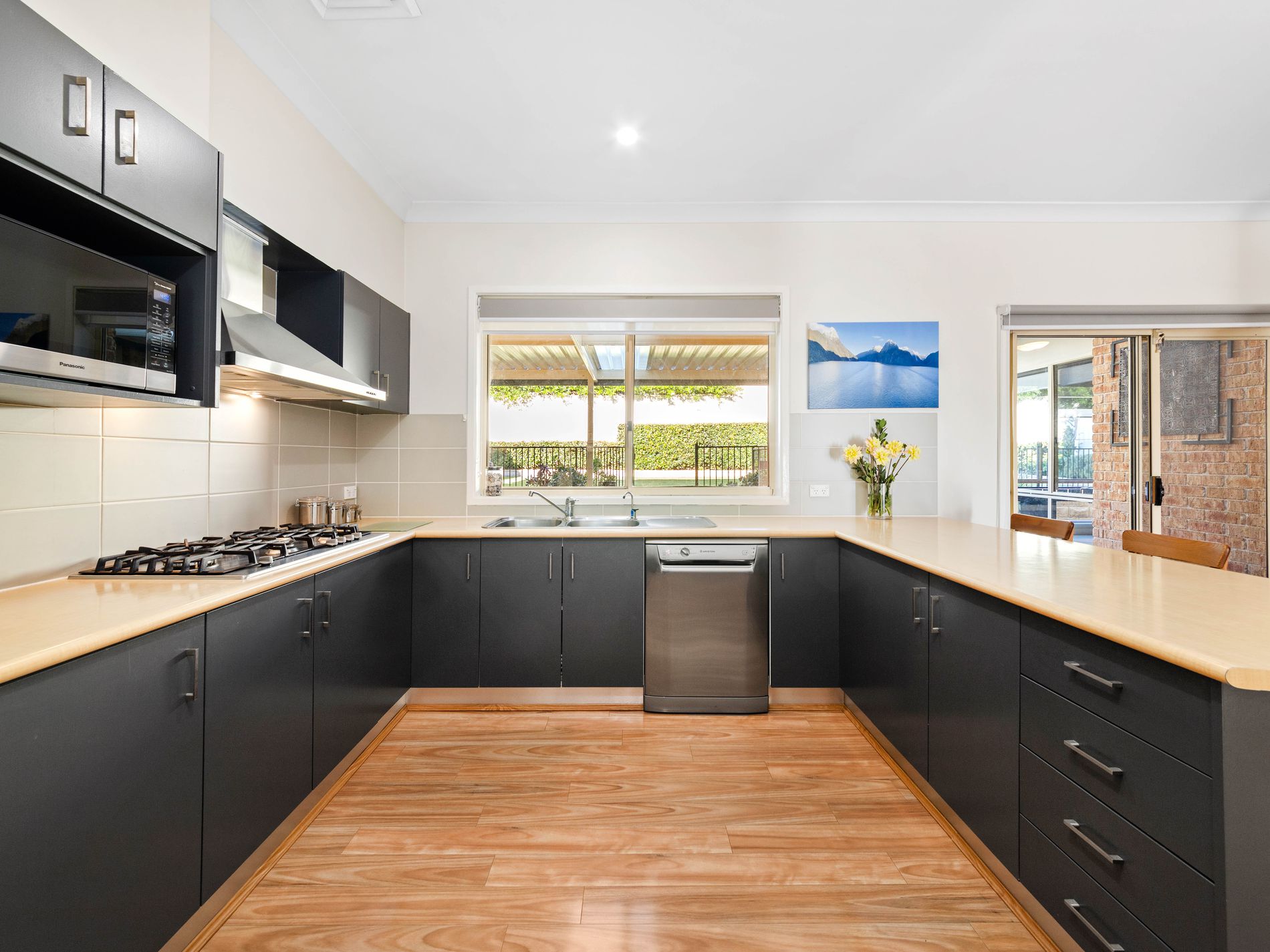 65 Casino Street, Glenwood