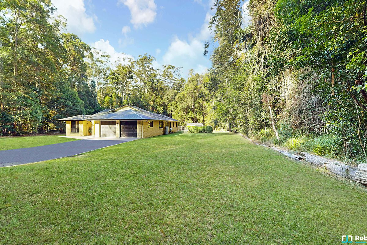 83 Stratford Park Drive, Pomona