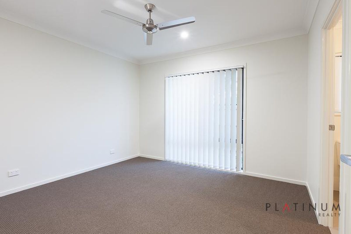 5 Perry Place, Coomera