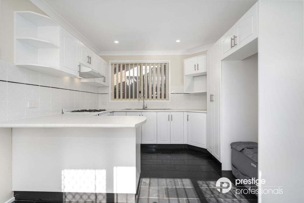 10 Glenrock Court, Wattle Grove