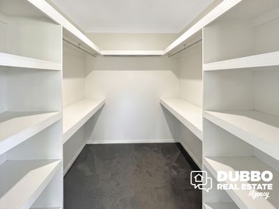 11 Waterfall Crescent, Dubbo