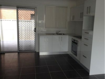 2 / 9 Acacia Street, Windang