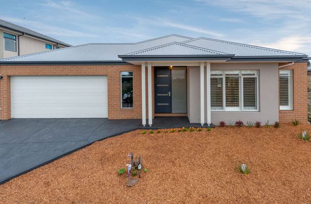 42 Dahlia Crescent, Mickleham