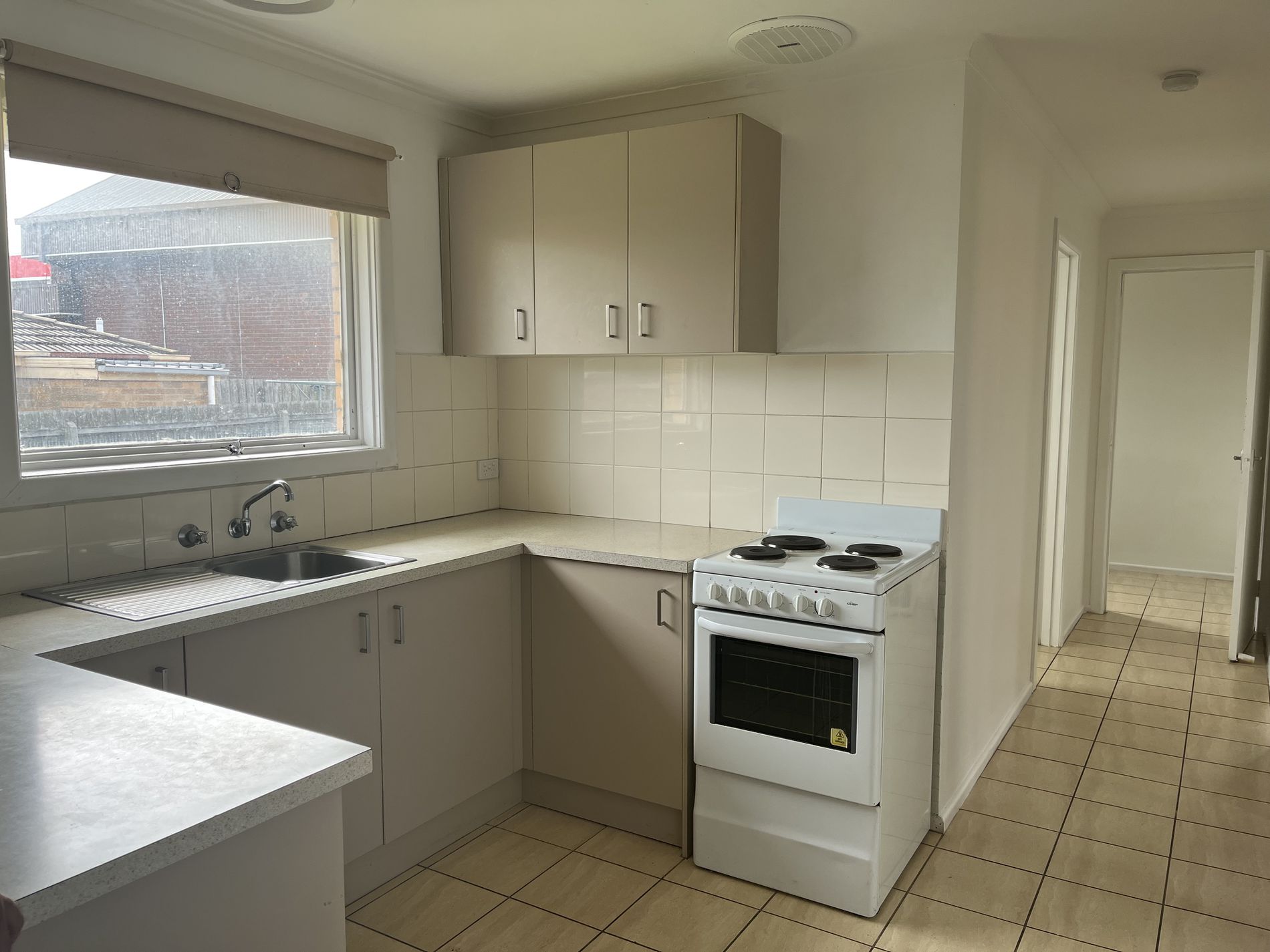 2 / 30-32 Atami Crescent, Corio