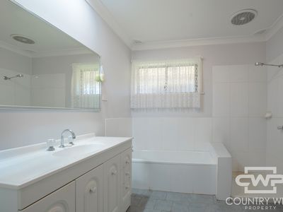 9955 New England Highway, Glen Innes