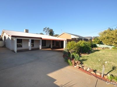 6 Moonah Street, Dubbo