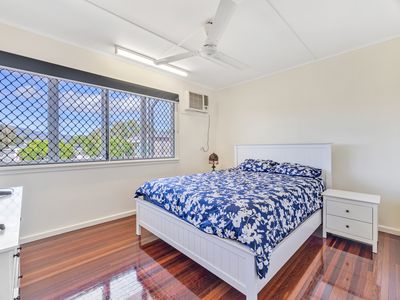 5 Poinciana Street, Cranbrook