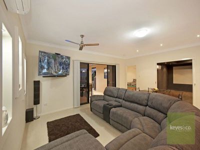 30 Shoalmarra Drive, Mount Low