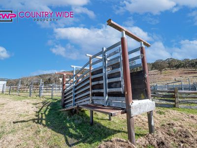 1929 New England Highway, Dundee