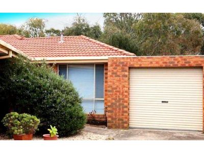 2 / 33 Parkview Close, Dandenong