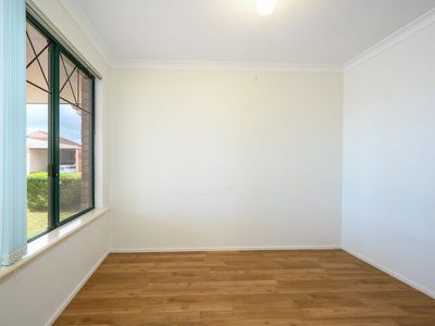 Unit 7 / 54 Gnangara Dr, Waikiki