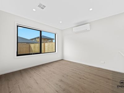 25 Darwinia Avenue, Clyde