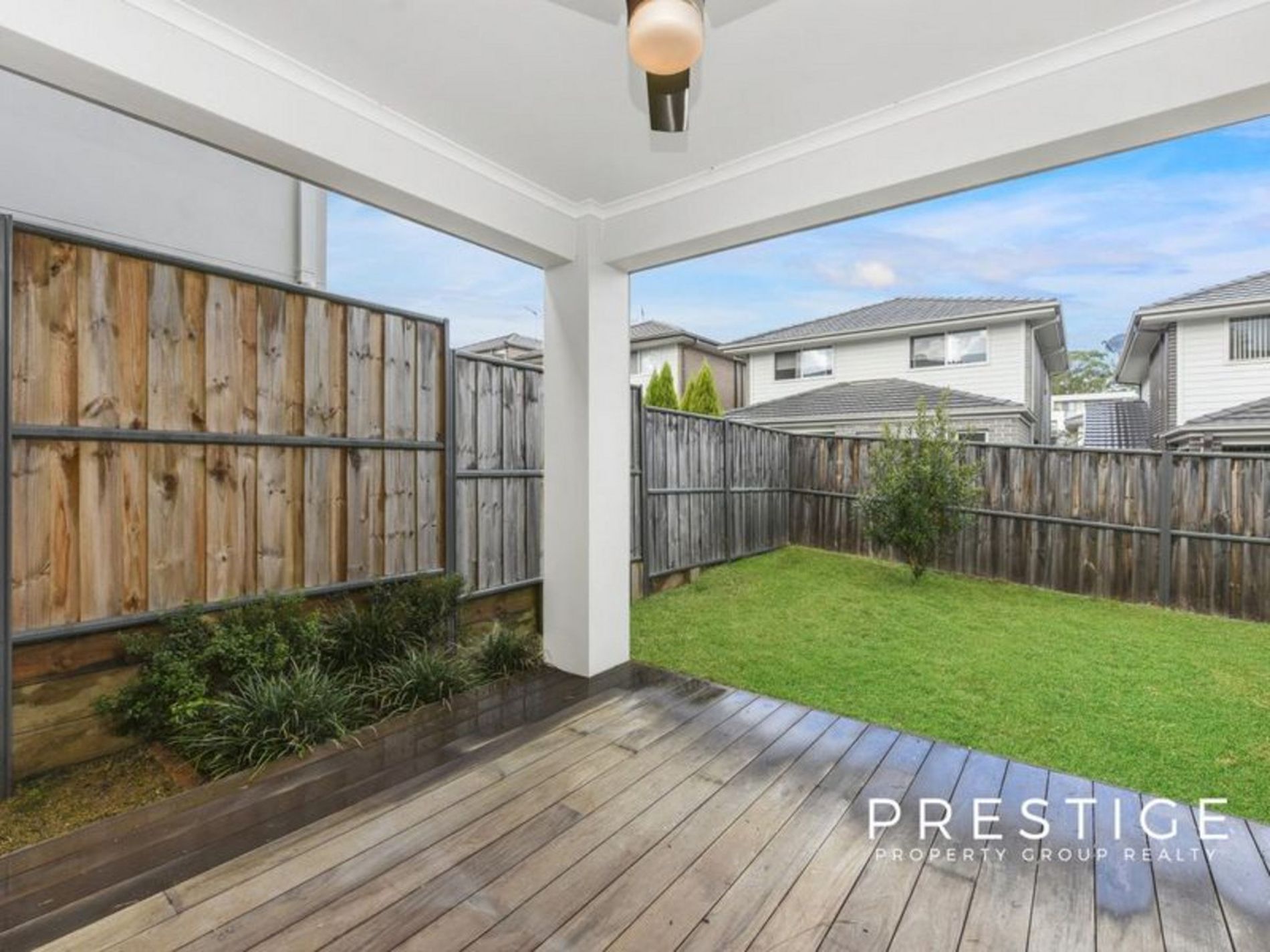 8 Laura Street, Norwest