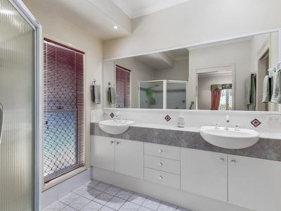 10 Club Court, Tewantin