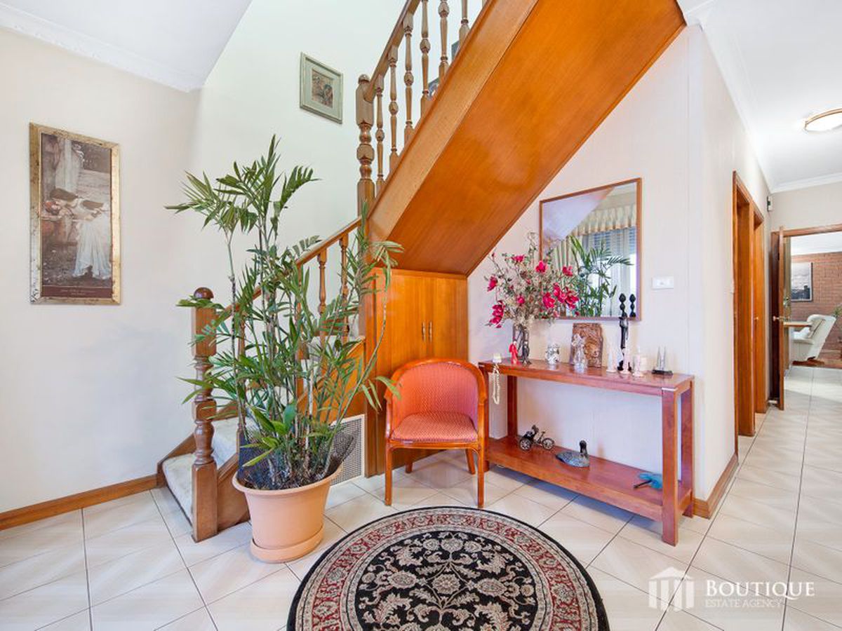 36 Bellbrook Drive, Dandenong North