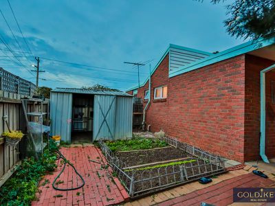 5 / 1 Bayview Crescent , Hoppers Crossing