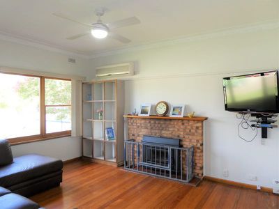 93 Livingstone St, Avenel