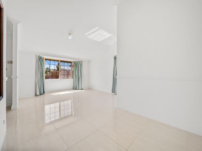 12 Placid Court, South Lake