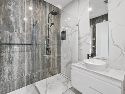 4 Crowther Place, Curtin