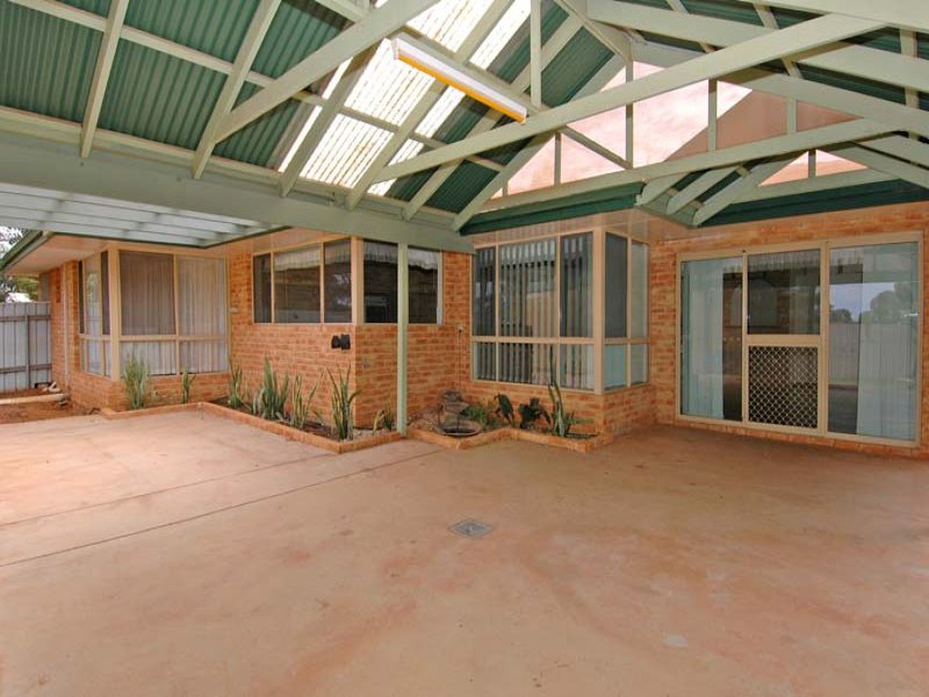 9 Nickel Lane, Hannans