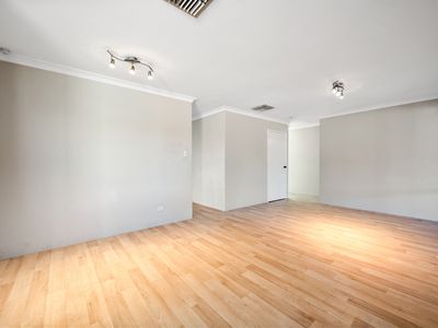 6 Lessing Place, South Lake