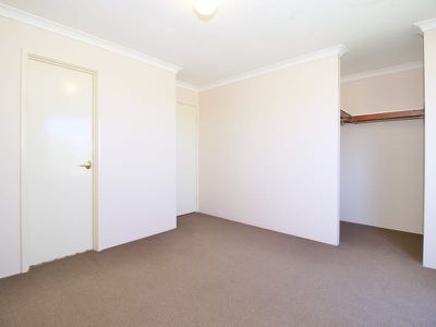 58 Oakwood Crescent, Waikiki