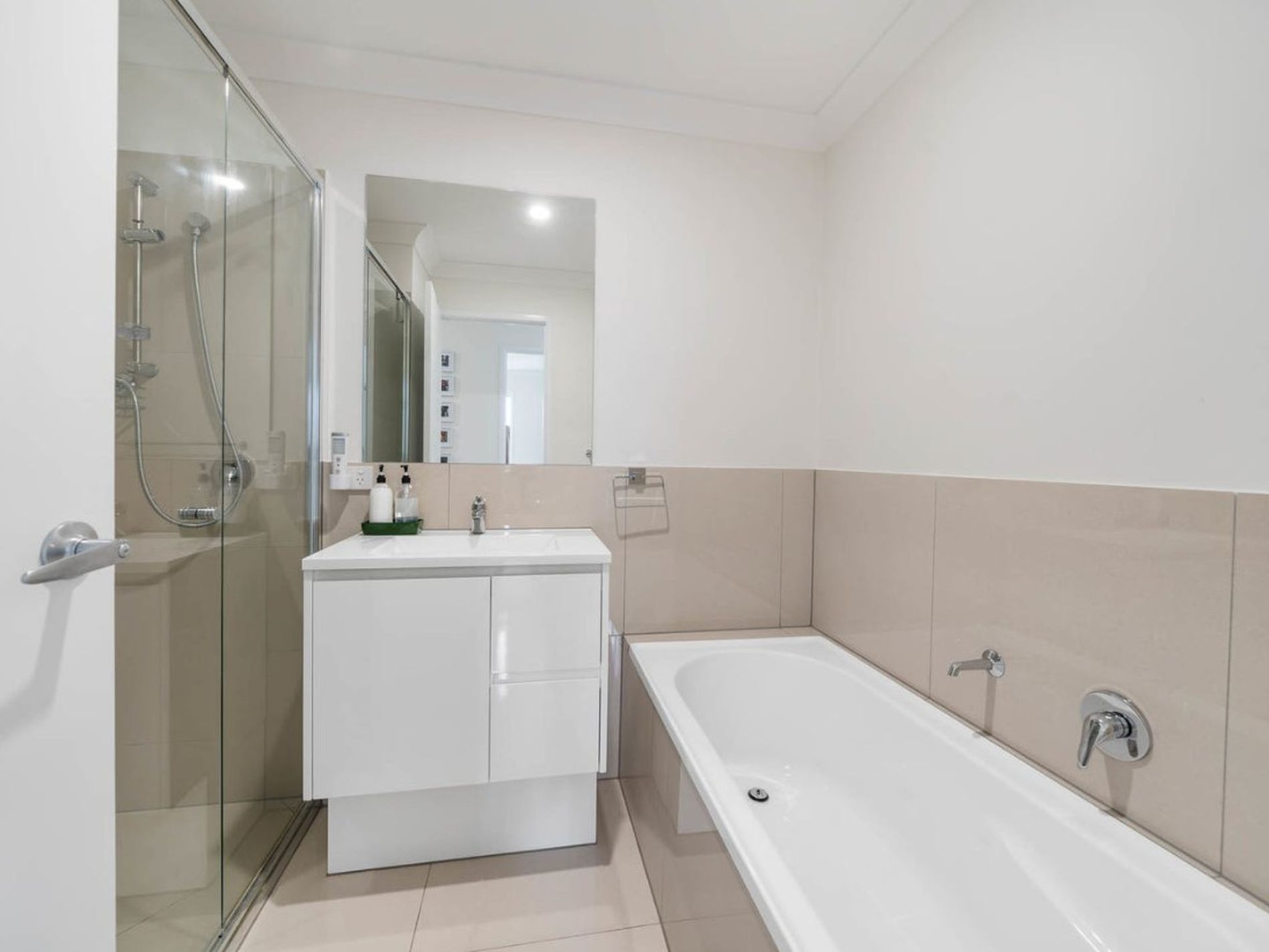 2/17 McInnes Crescent, Glenvale