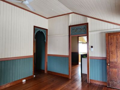 8 Barry Street, East Ipswich