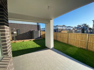 240 Sixth Avenue, Austral