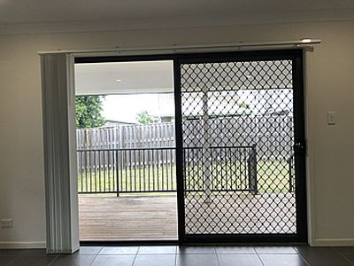 3 Apple Berry Avenue, Coomera