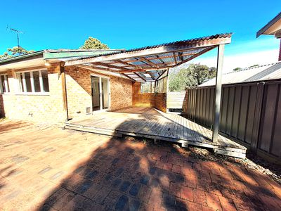 45 Moreton road, Illawong