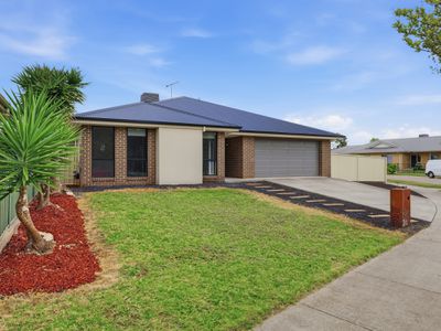 24 Silver Wattle Drive, Wangaratta