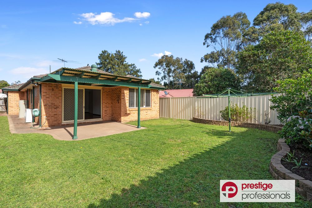33 Castle Rock Court, Wattle Grove