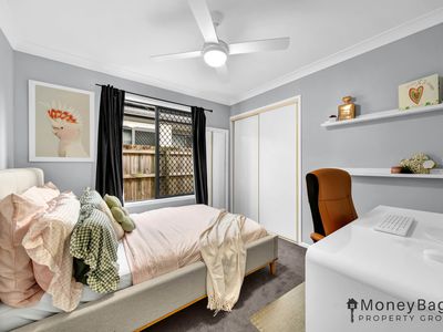 8 Ferry Place, Logan Village
