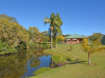 8 Lakeside Court, Torquay