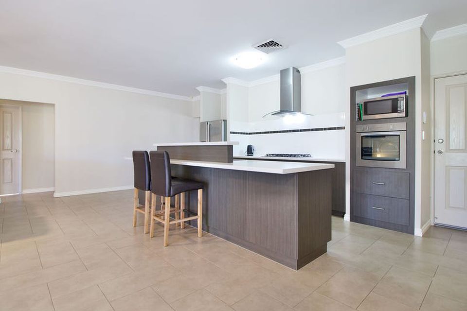 1 Dennis Retreat  , Baldivis