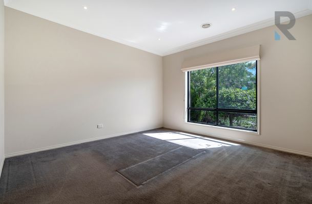 5 Cradle Mountain Drive, Craigieburn
