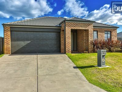 15 Barnett Ave, Thurgoona