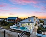 11 Seaspray Street, Paradise Point