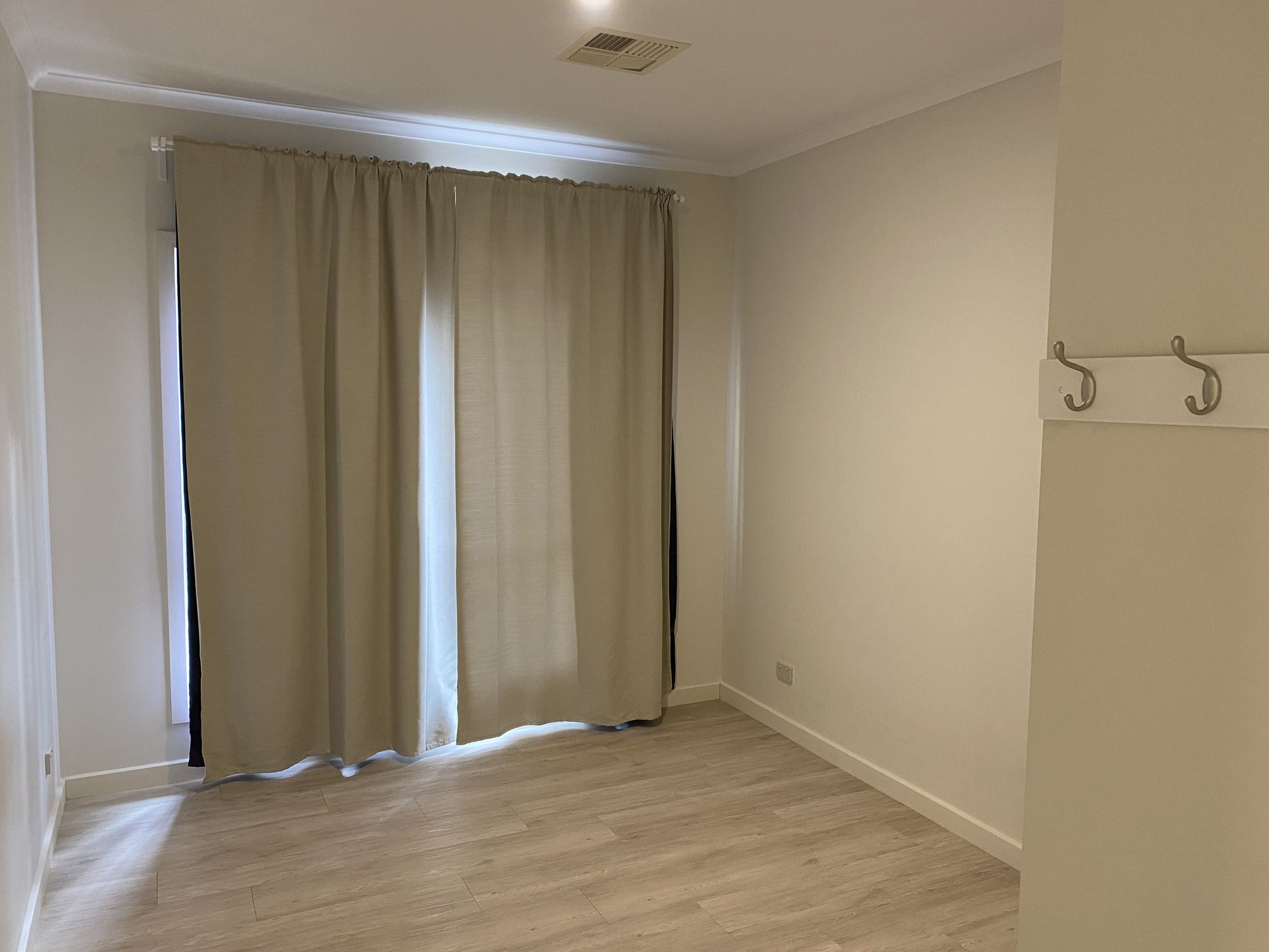 17 Chambers Avenue, Richmond