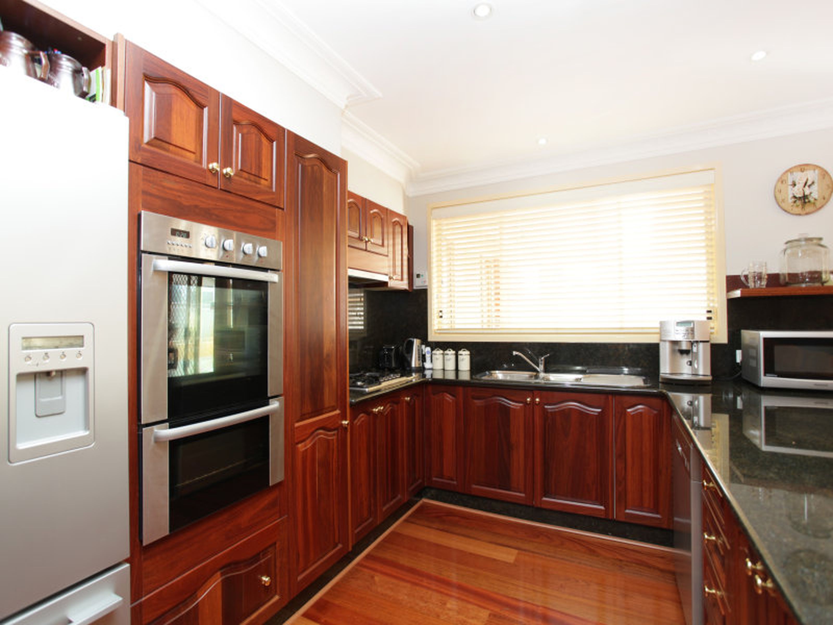 2 Esson Place, GLENMORE PARK