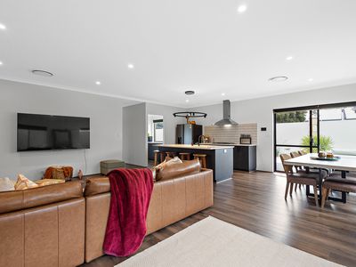 12 Claret Loop, Woodvale