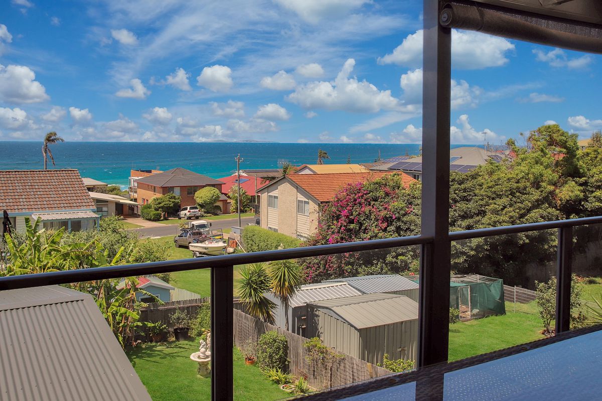 48 Sunset Boulevard, Kianga