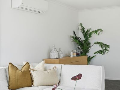 2 / 17a Thagenna Road, Carlton