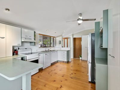 26 Lamorna Street, Rochedale South