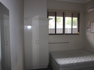 Room 7 / 32-34 Churchill Avenue, Flora Hill