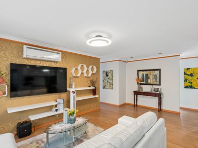 89 Cheltenham Loop, Bertram